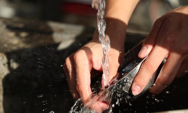 Czym najlepiej umyć szafki w kuchni? Czym najlepiej umyć szafki w kuchni?