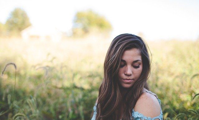 Jak wybrać kosmetyki i suplementy z colostrum? Ruszamy na zakupy! colostrum