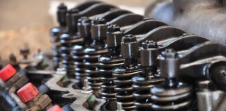 Czy to normalne że po wymianie sprężyn samochód stoi wyżej?