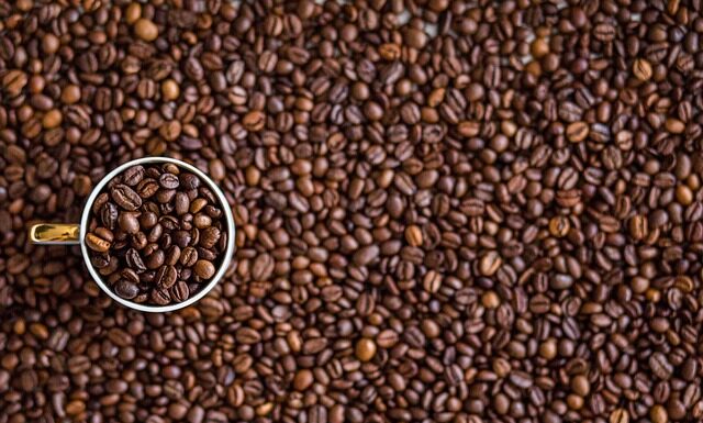 Jak długo piec ciasteczka przez maszynkę?