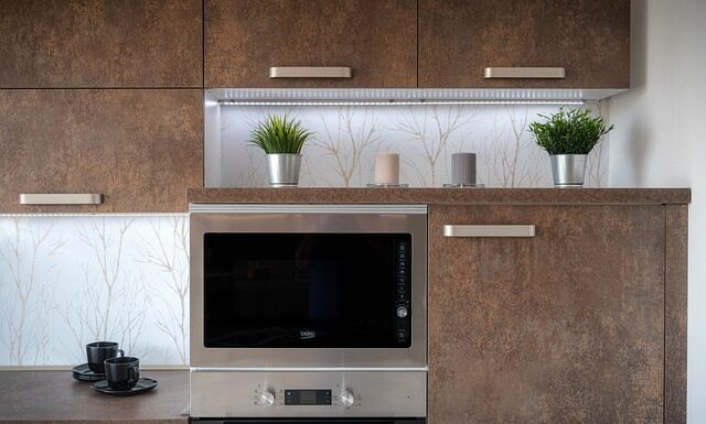 Gdzie nie stawiać lodówki? Gdzie nie stawiać lodówki?