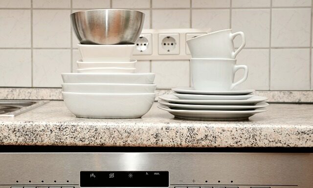 Czy zmywarka musi być obok zlewu?