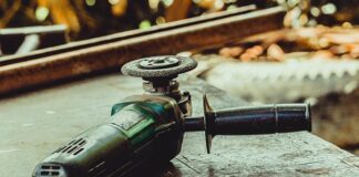 Jaka polerka lepsza oscylacyjna czy mimośrodowa?