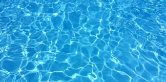 Co można zrobić z woda z osuszacza?