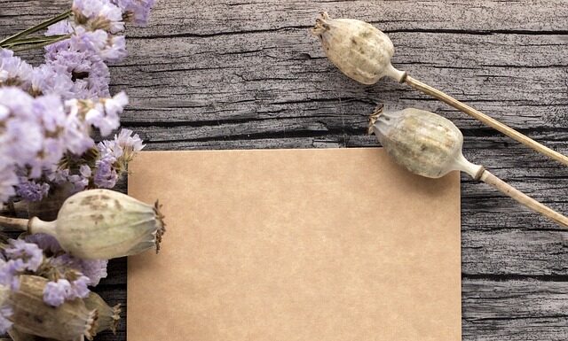 Czym trzeba przykleić etykietę na paczkę? Czym trzeba przykleić etykietę na paczkę?