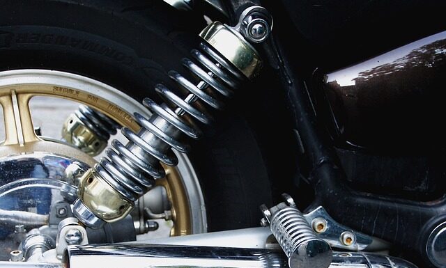 Jak napompować amortyzator bez pompki? Jak napompować amortyzator bez pompki?