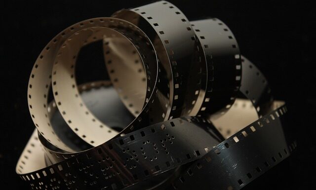 Ile wylewki na folię grzewczą?