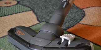 Czy wykładzina Wygłusza?