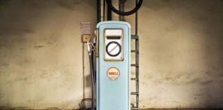 Jak ukraść paliwo z ciężarówki?