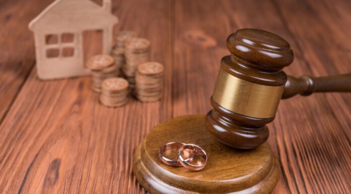 Kwestie mieszkania po rozstaniu: Kto ma prawo pozostać w domu