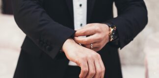 Koszule męskie w modzie uniseks