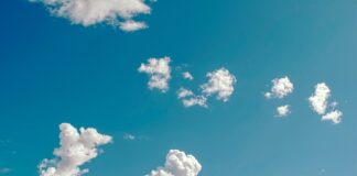 Od czego schodzi powietrze z opon?