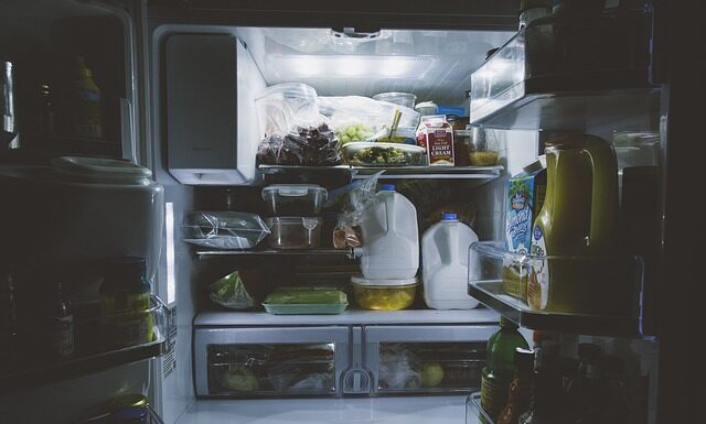 Czy lodówką może stać przy zlewie? Czy lodówką może stać przy zlewie?