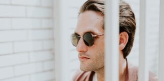 Tkaniny idealne do produkcji koszul męskich