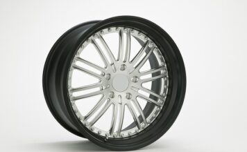 Czy jeż może przebić oponę?