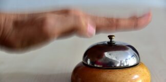 Za co można podnosić samochód?