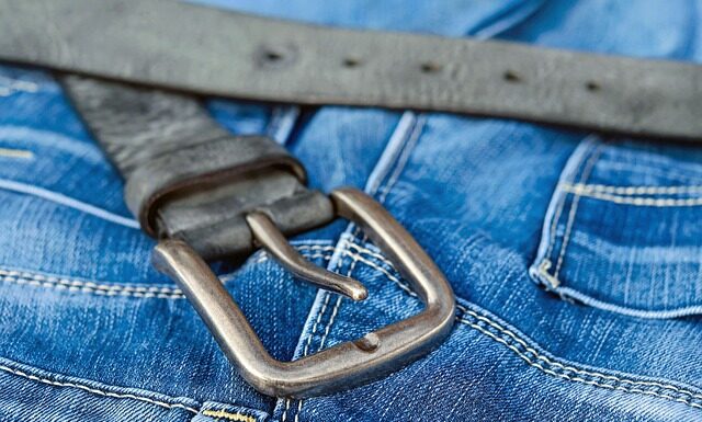 Jak zawiązać pasek bez dziurek?