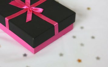 Co kupić dziewczynie na Dzień Kobiet? Poznaj 5 naszych pomysłów i wybierz coś dla siebie!