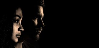 Czy pasek wielorowkowy ma kierunek?