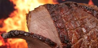 Co zrobić aby mięso nie przywierało do tacki?