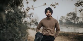 Jak prać swetry męskie, aby zachowały swój kształt i piękny wygląd?