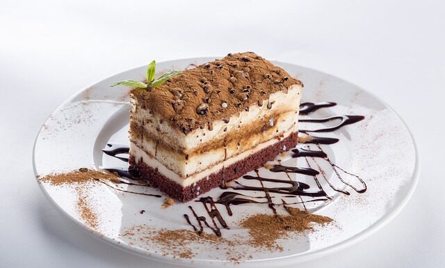 Na jakich obrotach mieszać ciasto drożdżowe? Na jakich obrotach mieszać ciasto drożdżowe?