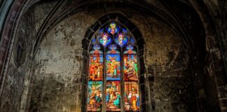 Czym odtłuścić szybę w samochodzie od środka domowe sposoby?