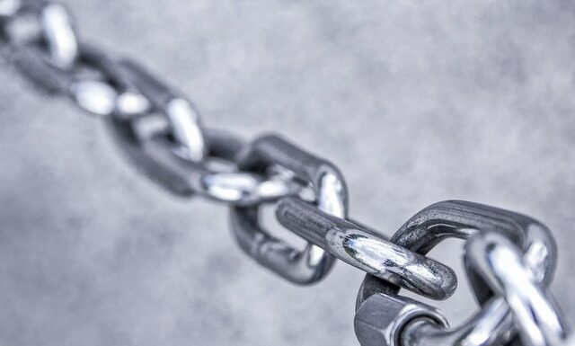 Co ile km zmieniać łańcuch w motocyklu? Co ile km zmieniać łańcuch w motocyklu?