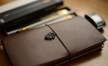 Jak zrobić organizer do szuflady z kartonu? Jak zrobić organizer do szuflady z kartonu?