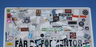 Jak przykleić naklejki na dekielki?