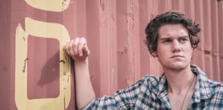 Kolory i wzory koszul męskich, które nigdy nie wyjdą z mody