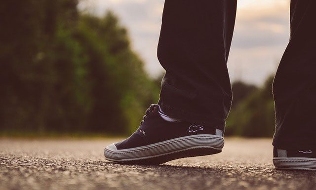 Buty Lacoste męskie w casualowych stylizacjach