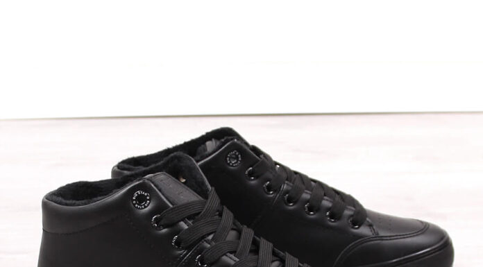 Dlaczego tenisówki męskie powinny się znaleźć w szafie każdego mężczyzny? Trampki