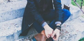 Podstawowe rodzaje spodni męskich i jak je nosić