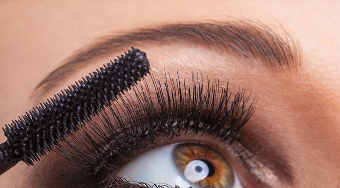 Klej do rzęs – niezbędny element w pracy każdej stylistki klej do rzęs