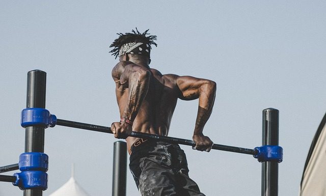 Sztuki walki, depilacja twarzy i makijaż